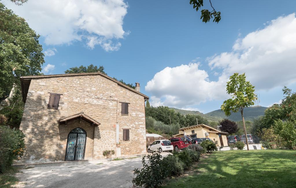 B&B Cantico Delle Creature Assisi Exterior foto